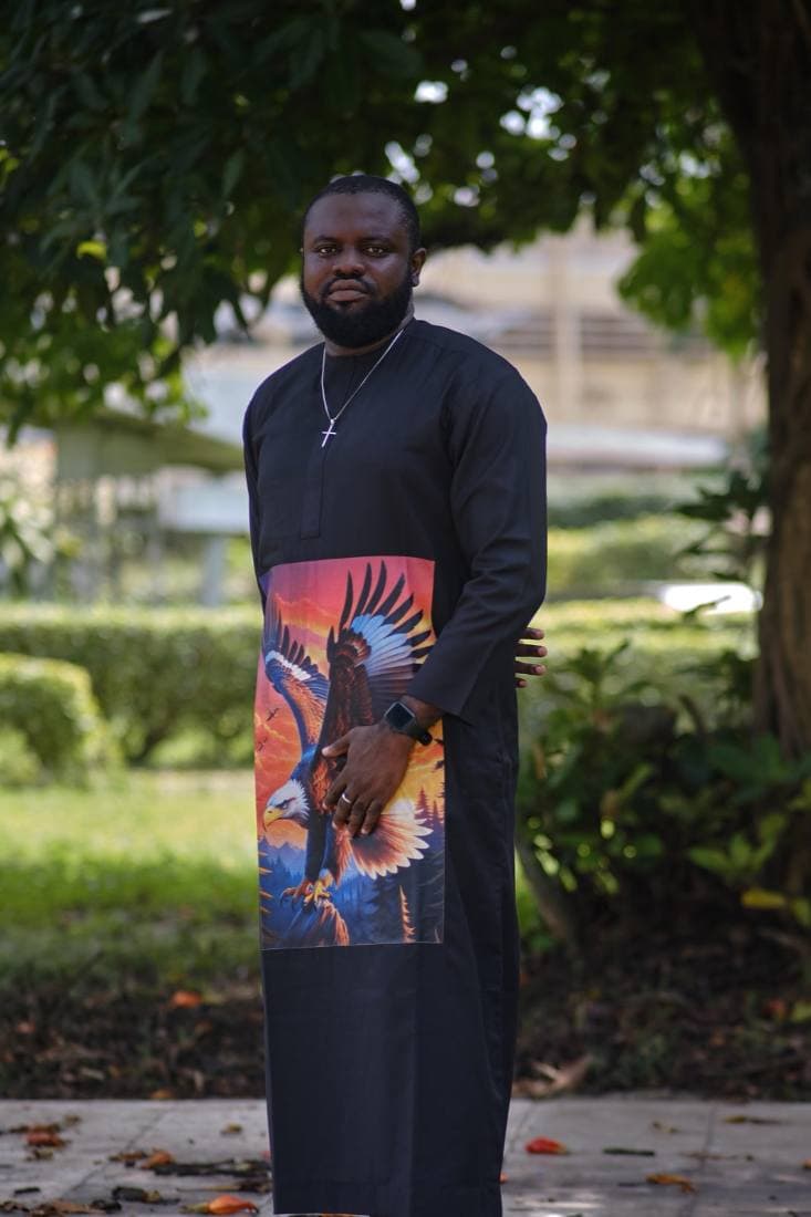 Black kaftan with an eagle sunset graphic panel