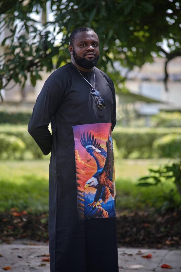Eagle kaftan, side